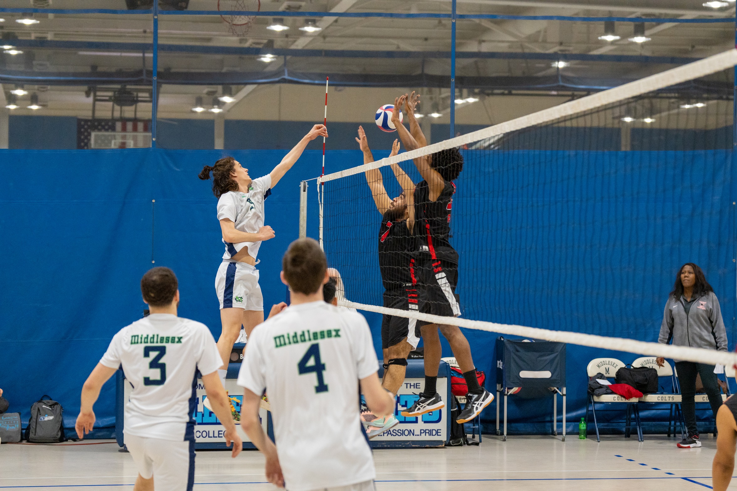 MIDDLESEX MENS VOLLEYBALL SWEEPS PASSAIC IN CONSECUTIVE GAMES