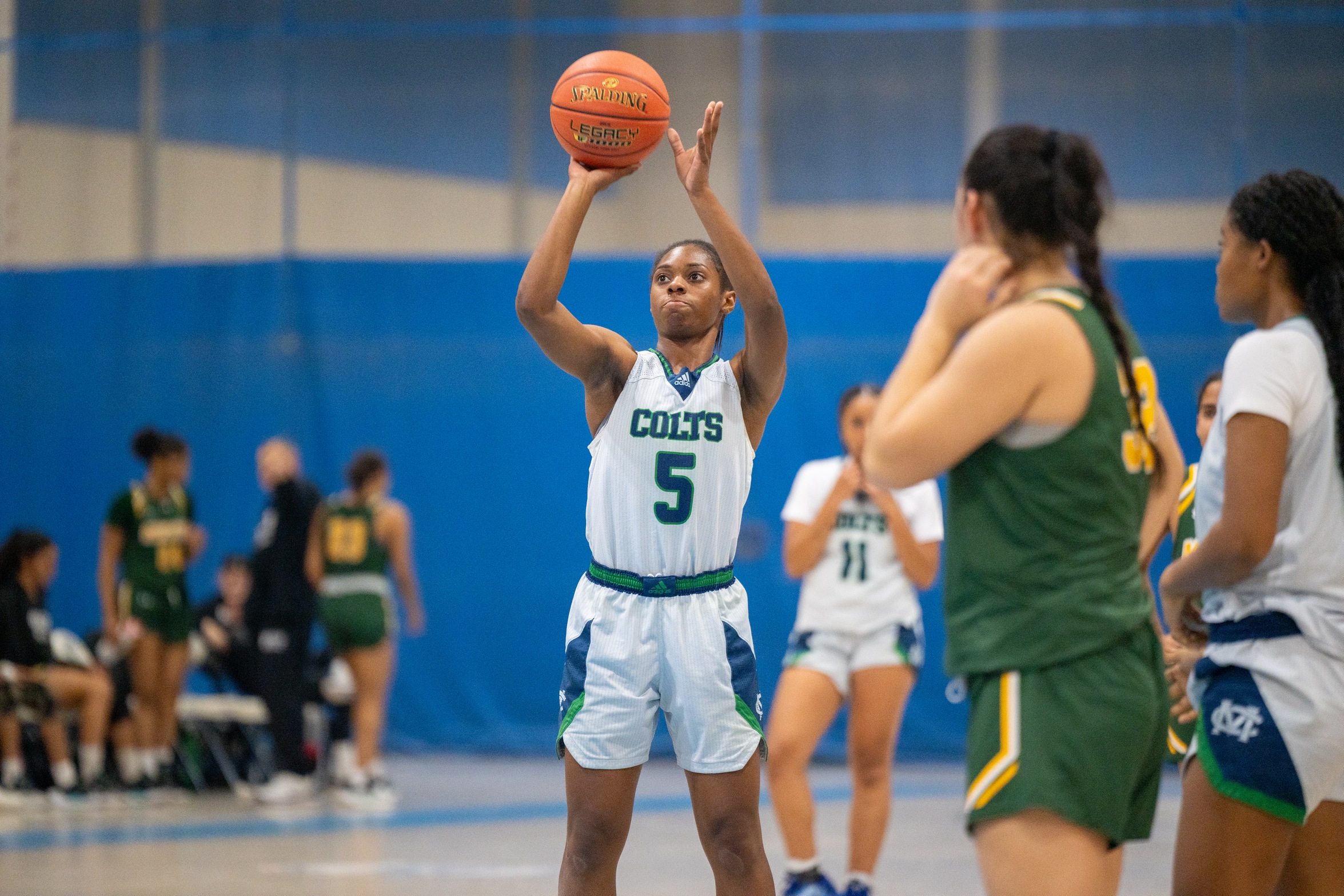 SINGLETON'S BUZZER BEATER BOOSTS MIDDLESEX WOMEN'S BASKETBALL PAST DEL TECH 62-60